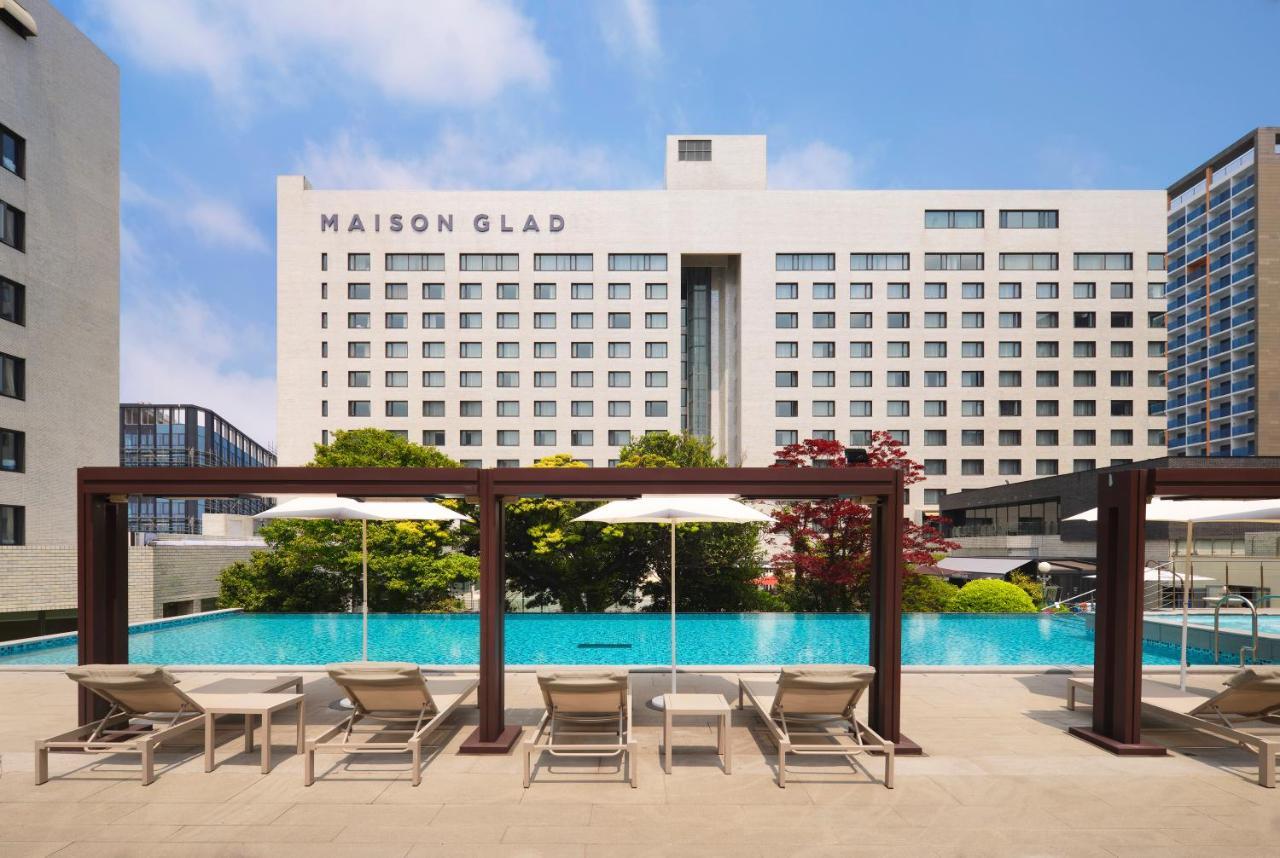 Maison Glad 5*